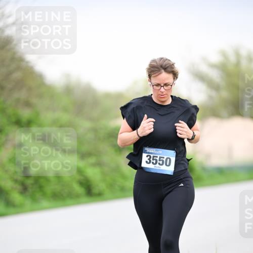 07.04.2024 - 43. Internationalen Wilhelmsburger Insellauf Dr. Thomas Lammeyer http://msf.ph/oto/6042929 07.04.2024 10:41:33 Laufen 3550 meine-sportfotos.de