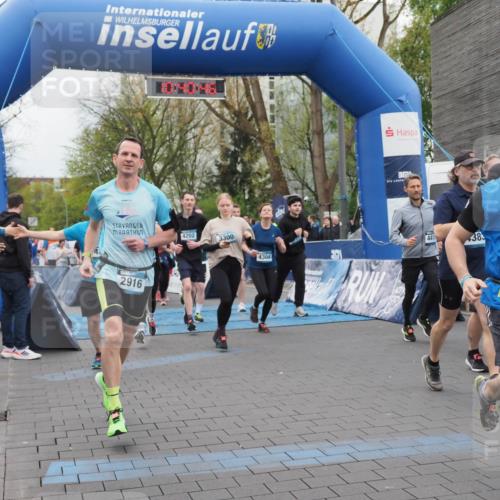 07.04.2024 - 43. Internationalen Wilhelmsburger Insellauf MichiJ http://msf.ph/oto/6042933 07.04.2024 10:40:45 Laufen 4202, 3300, 2916, 4304, 3, 441, 38, 3991 meine-sportfotos.de