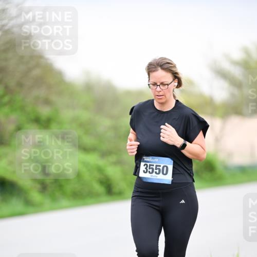 07.04.2024 - 43. Internationalen Wilhelmsburger Insellauf Dr. Thomas Lammeyer http://msf.ph/oto/6042934 07.04.2024 10:41:34 Laufen 3550 meine-sportfotos.de