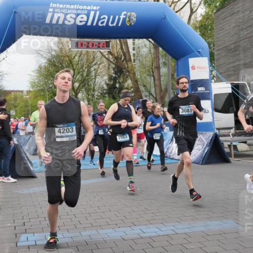 07.04.2024 - 43. Internationalen Wilhelmsburger Insellauf MichiJ http://msf.ph/oto/6042944 07.04.2024 10:40:48 Laufen 4203, 4203, 20, 2563, 389, 3081, 2510, 4175, 3 meine-sportfotos.de