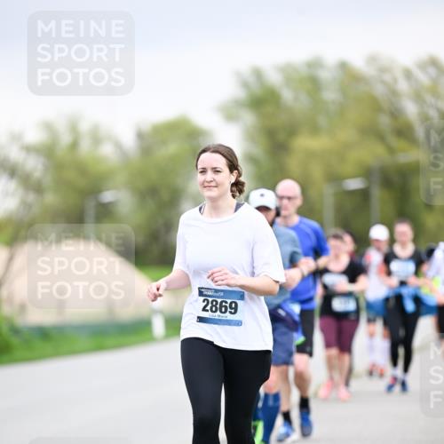07.04.2024 - 43. Internationalen Wilhelmsburger Insellauf Dr. Thomas Lammeyer http://msf.ph/oto/6042948 07.04.2024 10:41:35 Laufen 2869 meine-sportfotos.de