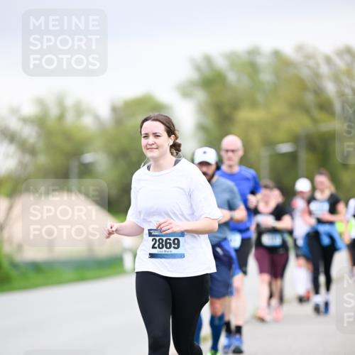 07.04.2024 - 43. Internationalen Wilhelmsburger Insellauf Dr. Thomas Lammeyer http://msf.ph/oto/6042951 07.04.2024 10:41:35 Laufen 2869 meine-sportfotos.de