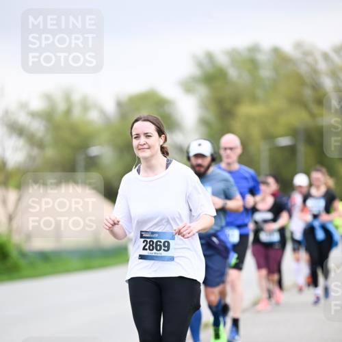 07.04.2024 - 43. Internationalen Wilhelmsburger Insellauf Dr. Thomas Lammeyer http://msf.ph/oto/6042954 07.04.2024 10:41:36 Laufen 2869 meine-sportfotos.de