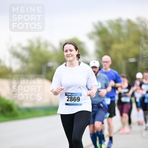 07.04.2024 - 43. Internationalen Wilhelmsburger Insellauf Dr. Thomas Lammeyer http://msf.ph/oto/6042957 07.04.2024 10:41:36 Laufen 2869 meine-sportfotos.de