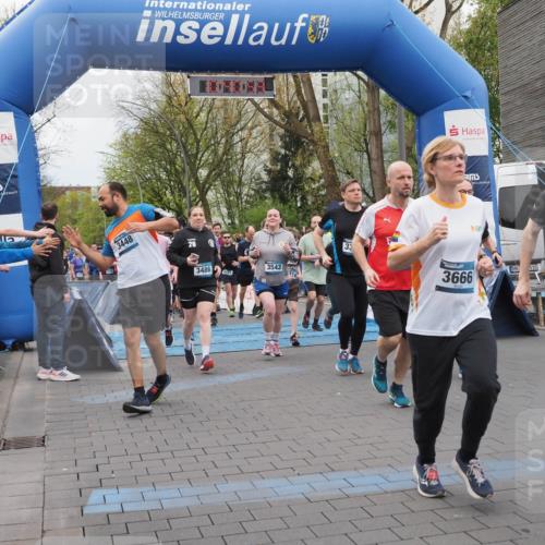 07.04.2024 - 43. Internationalen Wilhelmsburger Insellauf MichiJ http://msf.ph/oto/6042982 07.04.2024 10:40:58 Laufen 3448, 20, 3486, 3543, 214, 33, 3, 10, 3666, 510, 2668 meine-sportfotos.de