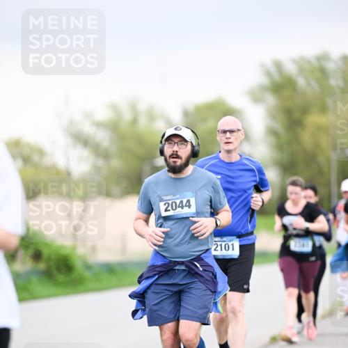 07.04.2024 - 43. Internationalen Wilhelmsburger Insellauf Dr. Thomas Lammeyer http://msf.ph/oto/6042984 07.04.2024 10:41:38 Laufen 2044, 2101 meine-sportfotos.de