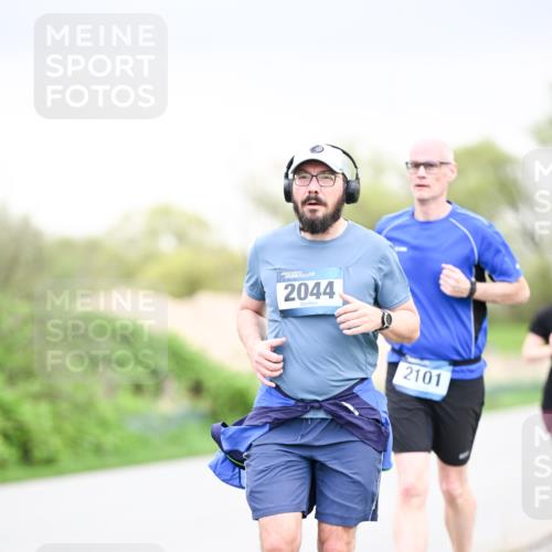07.04.2024 - 43. Internationalen Wilhelmsburger Insellauf Dr. Thomas Lammeyer http://msf.ph/oto/6043001 07.04.2024 10:41:38 Laufen 2044, 2101 meine-sportfotos.de