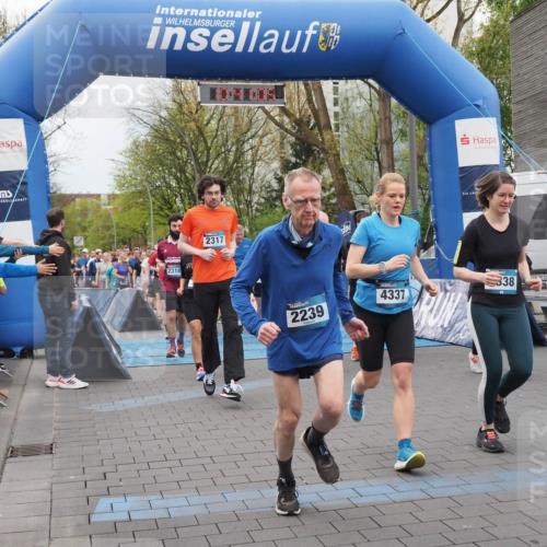 07.04.2024 - 43. Internationalen Wilhelmsburger Insellauf MichiJ http://msf.ph/oto/6043006 07.04.2024 10:41:05 Laufen 2318, 2317, 2239, 4337, 338, 510 meine-sportfotos.de