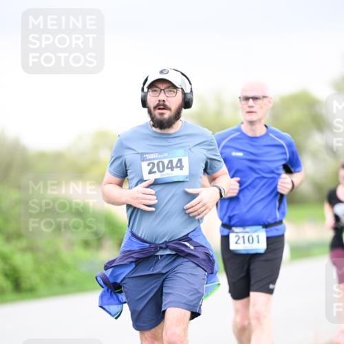 07.04.2024 - 43. Internationalen Wilhelmsburger Insellauf Dr. Thomas Lammeyer http://msf.ph/oto/6043010 07.04.2024 10:41:39 Laufen 2044, 2101 meine-sportfotos.de