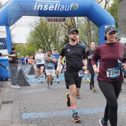 07.04.2024 - 43. Internationalen Wilhelmsburger Insellauf MichiJ http://msf.ph/oto/6043027 07.04.2024 10:41:11 Laufen 16, 3142, 3259, 2366, 369, 2294 meine-sportfotos.de