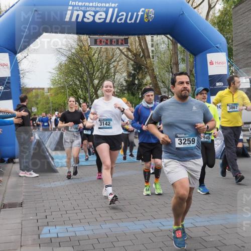 07.04.2024 - 43. Internationalen Wilhelmsburger Insellauf MichiJ http://msf.ph/oto/6043032 07.04.2024 10:41:13 Laufen 17, 3106, 4351, 3142, 3259, 945, 3867, 2510 meine-sportfotos.de