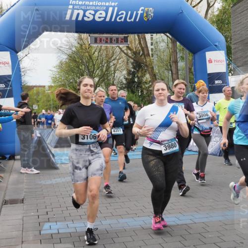 07.04.2024 - 43. Internationalen Wilhelmsburger Insellauf MichiJ http://msf.ph/oto/6043035 07.04.2024 10:41:15 Laufen 40, 3106, 4351, 3906, 3980, 90, 23 meine-sportfotos.de