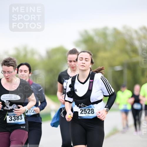 07.04.2024 - 43. Internationalen Wilhelmsburger Insellauf Dr. Thomas Lammeyer http://msf.ph/oto/6043056 07.04.2024 10:41:43 Laufen 143, 3383, 02, 2528 meine-sportfotos.de
