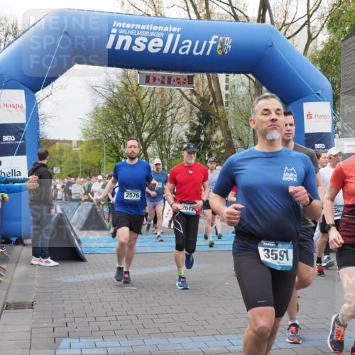 07.04.2024 - 43. Internationalen Wilhelmsburger Insellauf MichiJ http://msf.ph/oto/6043069 07.04.2024 10:41:28 Laufen 2576, 261, 152, 3591, 398, 2614 meine-sportfotos.de