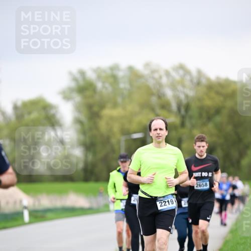 07.04.2024 - 43. Internationalen Wilhelmsburger Insellauf Dr. Thomas Lammeyer http://msf.ph/oto/6043085 07.04.2024 10:41:47 Laufen 21, 2219, 2658 meine-sportfotos.de