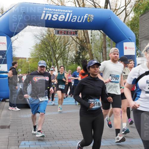 07.04.2024 - 43. Internationalen Wilhelmsburger Insellauf MichiJ http://msf.ph/oto/6043089 07.04.2024 10:41:33 Laufen 2796, 50, 2740, 916, 3797, 3179, 3179, 42 meine-sportfotos.de