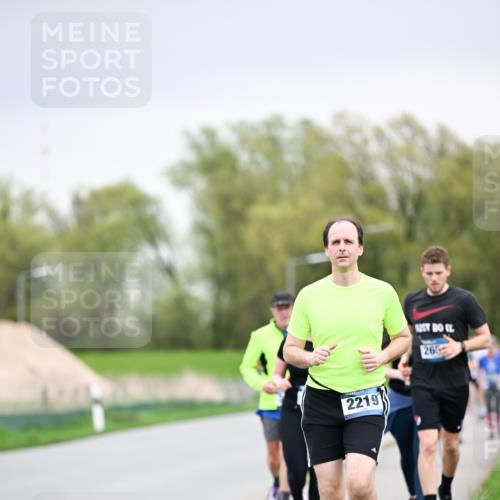 07.04.2024 - 43. Internationalen Wilhelmsburger Insellauf Dr. Thomas Lammeyer http://msf.ph/oto/6043095 07.04.2024 10:41:47 Laufen 2219, 26 meine-sportfotos.de
