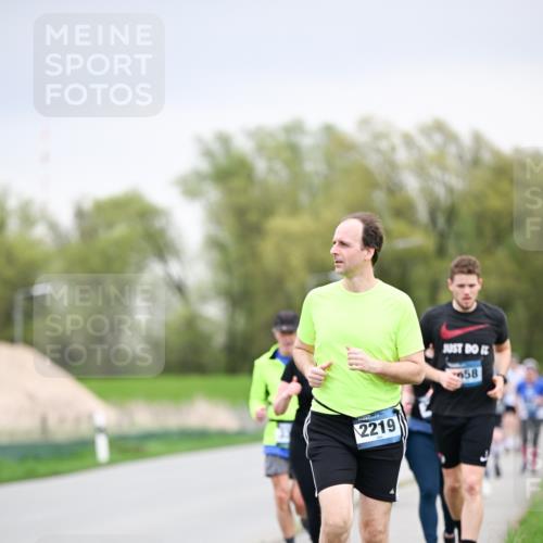 07.04.2024 - 43. Internationalen Wilhelmsburger Insellauf Dr. Thomas Lammeyer http://msf.ph/oto/6043105 07.04.2024 10:41:48 Laufen 2219, 5558 meine-sportfotos.de