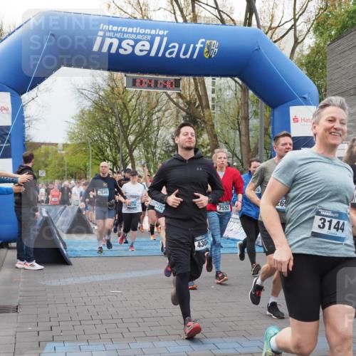 07.04.2024 - 43. Internationalen Wilhelmsburger Insellauf MichiJ http://msf.ph/oto/6043109 07.04.2024 10:41:40 Laufen 2849, 4274, 2425, 430, 2552, 269, 3144, 2509 meine-sportfotos.de