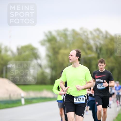 07.04.2024 - 43. Internationalen Wilhelmsburger Insellauf Dr. Thomas Lammeyer http://msf.ph/oto/6043111 07.04.2024 10:41:48 Laufen 2219, 2656 meine-sportfotos.de