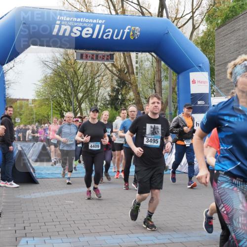 07.04.2024 - 43. Internationalen Wilhelmsburger Insellauf MichiJ http://msf.ph/oto/6043149 07.04.2024 10:41:53 Laufen 3660, 2285, 4409, 6, 3495, 2882, 37 meine-sportfotos.de
