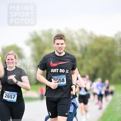 07.04.2024 - 43. Internationalen Wilhelmsburger Insellauf Dr. Thomas Lammeyer http://msf.ph/oto/6043167 07.04.2024 10:41:52 Laufen 2657, 2558 meine-sportfotos.de