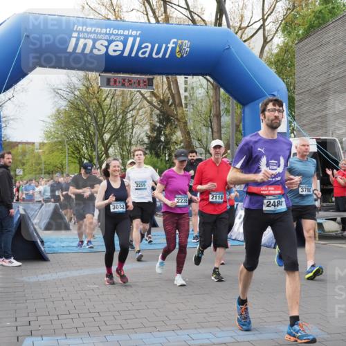 07.04.2024 - 43. Internationalen Wilhelmsburger Insellauf MichiJ http://msf.ph/oto/6043175 07.04.2024 10:42:02 Laufen 3032, 2255, 2235, 2118, 3780, 248, 35 meine-sportfotos.de