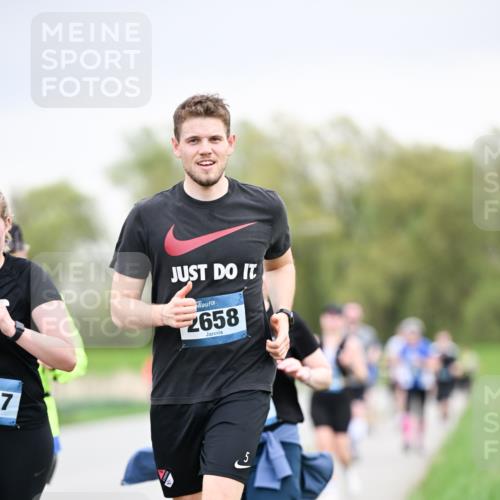 07.04.2024 - 43. Internationalen Wilhelmsburger Insellauf Dr. Thomas Lammeyer http://msf.ph/oto/6043183 07.04.2024 10:41:52 Laufen 7, 2658 meine-sportfotos.de