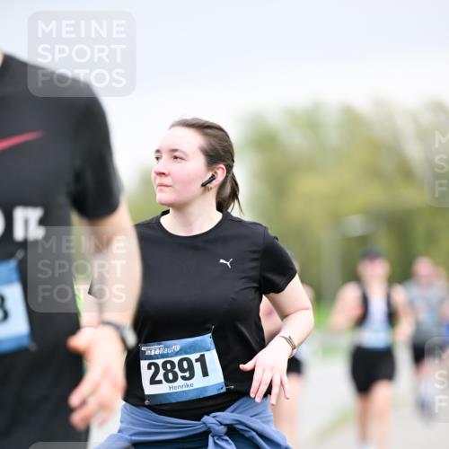 07.04.2024 - 43. Internationalen Wilhelmsburger Insellauf Dr. Thomas Lammeyer http://msf.ph/oto/6043209 07.04.2024 10:41:55 Laufen 2891 meine-sportfotos.de