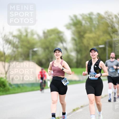 07.04.2024 - 43. Internationalen Wilhelmsburger Insellauf Dr. Thomas Lammeyer http://msf.ph/oto/6043225 07.04.2024 10:41:56 Laufen 0, 2591, 259 meine-sportfotos.de