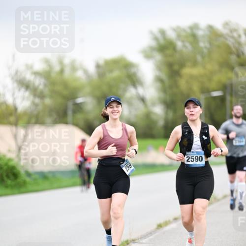 07.04.2024 - 43. Internationalen Wilhelmsburger Insellauf Dr. Thomas Lammeyer http://msf.ph/oto/6043236 07.04.2024 10:41:57 Laufen 259, 2590 meine-sportfotos.de