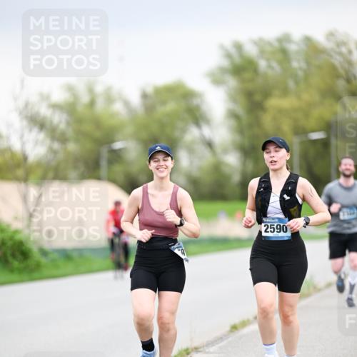 07.04.2024 - 43. Internationalen Wilhelmsburger Insellauf Dr. Thomas Lammeyer http://msf.ph/oto/6043240 07.04.2024 10:41:57 Laufen 2590 meine-sportfotos.de
