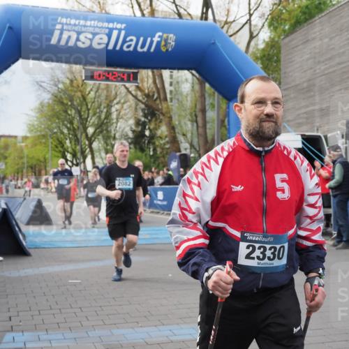 07.04.2024 - 43. Internationalen Wilhelmsburger Insellauf MichiJ http://msf.ph/oto/6043273 07.04.2024 10:42:40 Laufen 10, 42, 4, 2082, 5, 43, 2330 meine-sportfotos.de