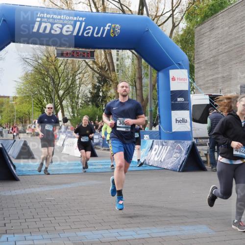 07.04.2024 - 43. Internationalen Wilhelmsburger Insellauf MichiJ http://msf.ph/oto/6043279 07.04.2024 10:42:42 Laufen 2231, 2232, 30, 3063, 2510, 4022 meine-sportfotos.de
