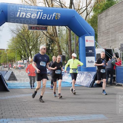 07.04.2024 - 43. Internationalen Wilhelmsburger Insellauf MichiJ http://msf.ph/oto/6043282 07.04.2024 10:42:44 Laufen 2231, 2232, 2495, 3, 2003, 19 meine-sportfotos.de