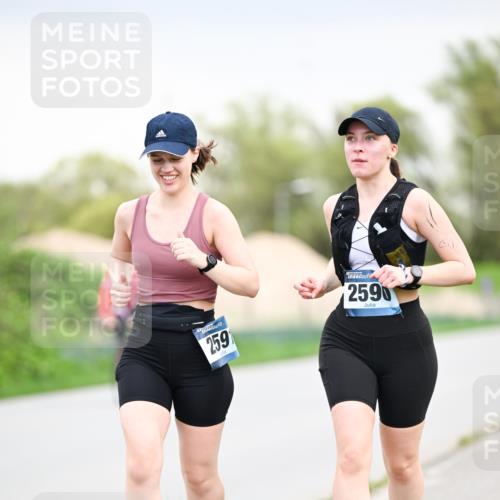 07.04.2024 - 43. Internationalen Wilhelmsburger Insellauf Dr. Thomas Lammeyer http://msf.ph/oto/6043287 07.04.2024 10:41:59 Laufen 43, 259, 2590 meine-sportfotos.de