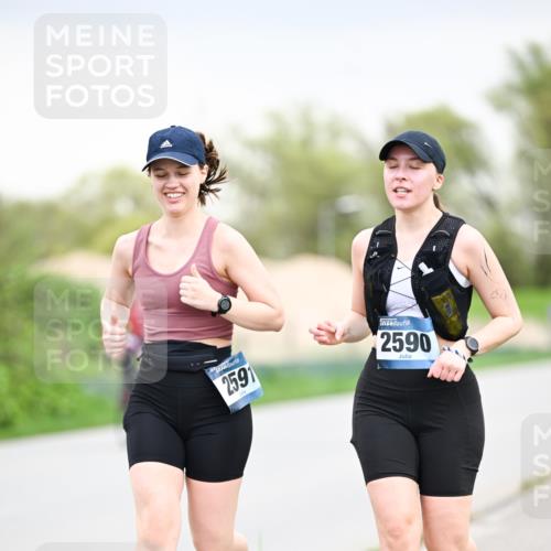 07.04.2024 - 43. Internationalen Wilhelmsburger Insellauf Dr. Thomas Lammeyer http://msf.ph/oto/6043289 07.04.2024 10:41:59 Laufen 10, 2591, 2590 meine-sportfotos.de