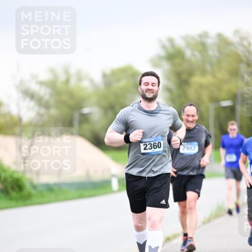 07.04.2024 - 43. Internationalen Wilhelmsburger Insellauf Dr. Thomas Lammeyer http://msf.ph/oto/6043296 07.04.2024 10:42:03 Laufen 2360, 2982 meine-sportfotos.de