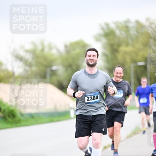 07.04.2024 - 43. Internationalen Wilhelmsburger Insellauf Dr. Thomas Lammeyer http://msf.ph/oto/6043299 07.04.2024 10:42:03 Laufen 2360 meine-sportfotos.de