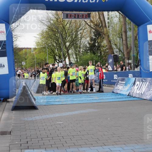07.04.2024 - 43. Internationalen Wilhelmsburger Insellauf MichiJ http://msf.ph/oto/6043303 07.04.2024 10:47:38 Laufen 4111, 4433, 4118, 4121, 691, 3, 2510 meine-sportfotos.de