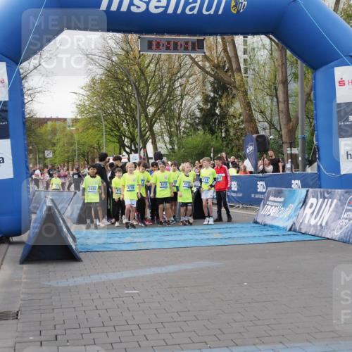 07.04.2024 - 43. Internationalen Wilhelmsburger Insellauf MichiJ http://msf.ph/oto/6043310 07.04.2024 10:47:40 Laufen 4121, 69, 4111, 411, 4433, 4118, 412, 6, 91, 2510 meine-sportfotos.de