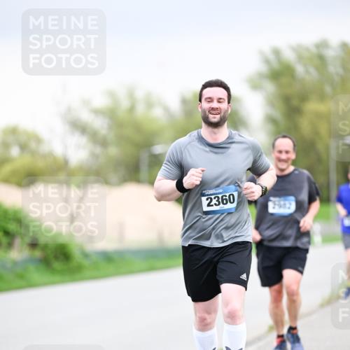07.04.2024 - 43. Internationalen Wilhelmsburger Insellauf Dr. Thomas Lammeyer http://msf.ph/oto/6043311 07.04.2024 10:42:04 Laufen 2360 meine-sportfotos.de