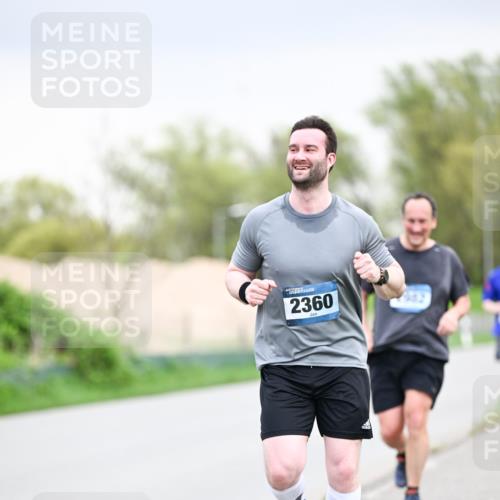 07.04.2024 - 43. Internationalen Wilhelmsburger Insellauf Dr. Thomas Lammeyer http://msf.ph/oto/6043315 07.04.2024 10:42:04 Laufen 2360 meine-sportfotos.de