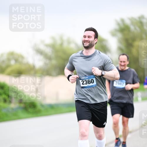 07.04.2024 - 43. Internationalen Wilhelmsburger Insellauf Dr. Thomas Lammeyer http://msf.ph/oto/6043316 07.04.2024 10:42:04 Laufen 2360 meine-sportfotos.de