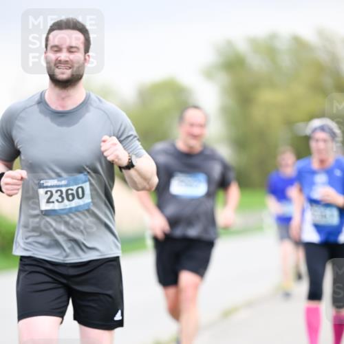 07.04.2024 - 43. Internationalen Wilhelmsburger Insellauf Dr. Thomas Lammeyer http://msf.ph/oto/6043332 07.04.2024 10:42:05 Laufen 2360 meine-sportfotos.de