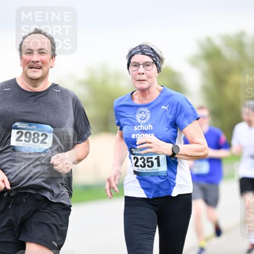 07.04.2024 - 43. Internationalen Wilhelmsburger Insellauf Dr. Thomas Lammeyer http://msf.ph/oto/6043368 07.04.2024 10:42:08 Laufen 2982, 2351 meine-sportfotos.de