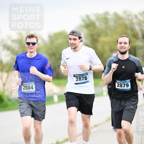 07.04.2024 - 43. Internationalen Wilhelmsburger Insellauf Dr. Thomas Lammeyer http://msf.ph/oto/6043371 07.04.2024 10:42:11 Laufen 2884, 2878, 2879 meine-sportfotos.de