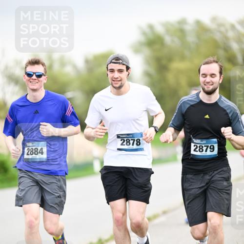 07.04.2024 - 43. Internationalen Wilhelmsburger Insellauf Dr. Thomas Lammeyer http://msf.ph/oto/6043375 07.04.2024 10:42:12 Laufen 2884, 43, 2878, 2879 meine-sportfotos.de