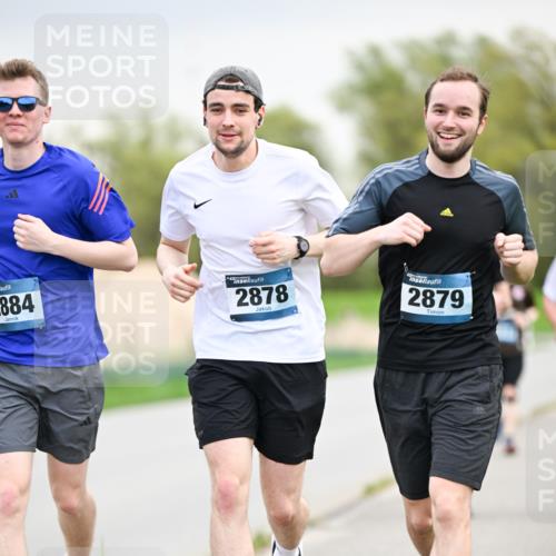 07.04.2024 - 43. Internationalen Wilhelmsburger Insellauf Dr. Thomas Lammeyer http://msf.ph/oto/6043386 07.04.2024 10:42:12 Laufen 884, 43, 2878, 2879 meine-sportfotos.de