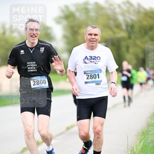 07.04.2024 - 43. Internationalen Wilhelmsburger Insellauf Dr. Thomas Lammeyer http://msf.ph/oto/6043405 07.04.2024 10:42:16 Laufen 2800, 320, 43, 2801, 2801 meine-sportfotos.de